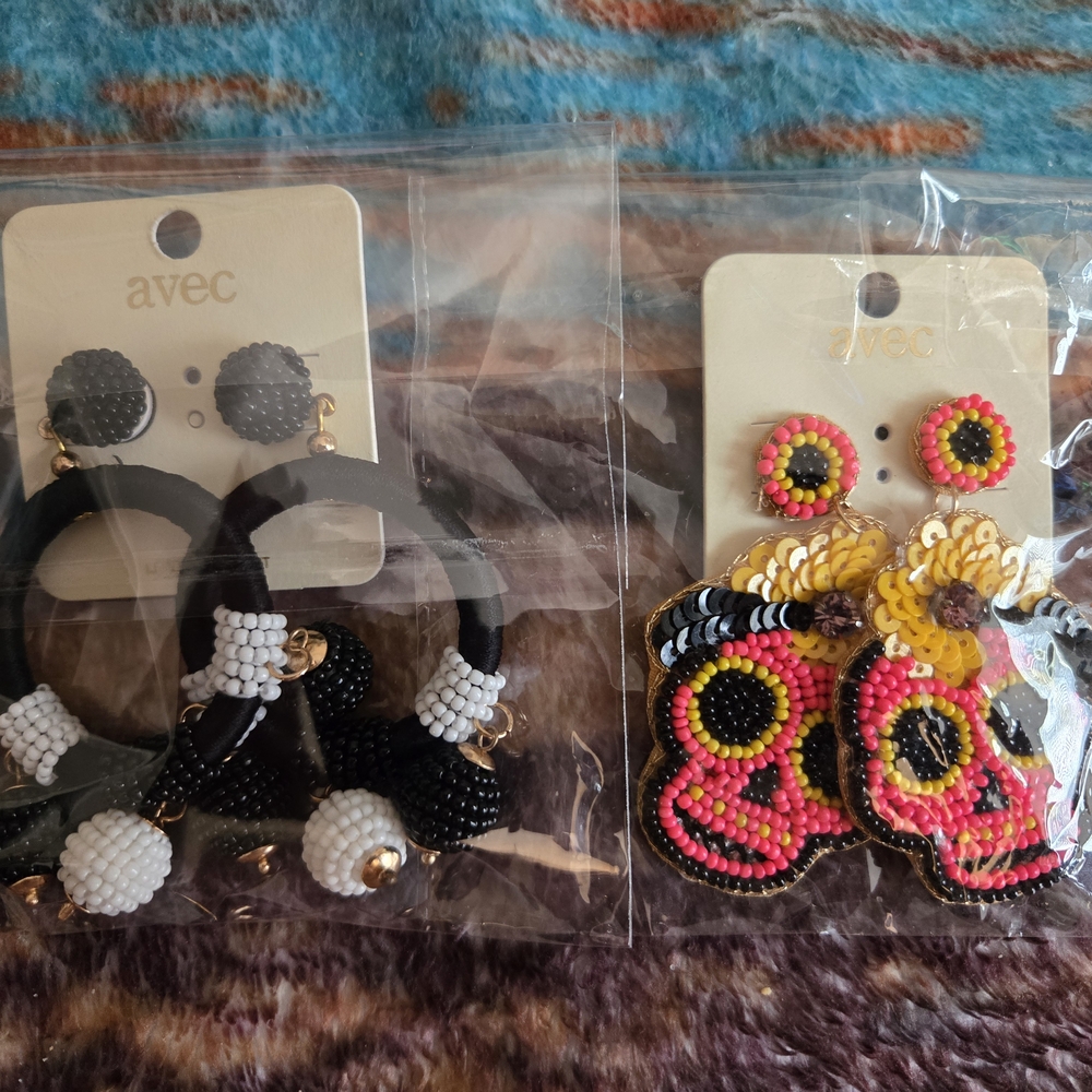 Avec Beaded Earrings Set - Black and Multicolor